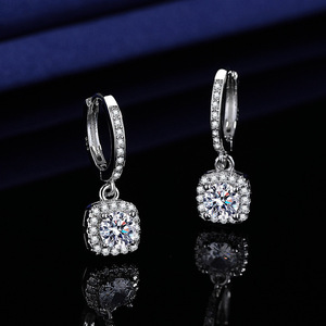 Pendientes de Aro con Diamantes Corte Princesa en Oro Blanco, Joyería de Boda para Mujer - Product Image 1