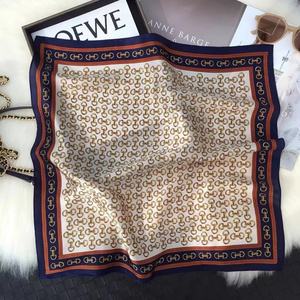 <span class=keywords><strong>Foulard</strong></span> carré <span class=keywords><strong>en</strong></span> polyester YX de 35 pouces avec imprimé floqué, texture soyeuse, pour toutes les saisons - Product Image 6