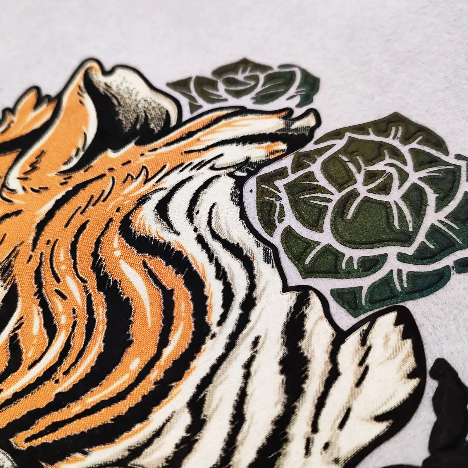 EYD di alta qualità in pelle di tigre Design ricamato stampa Logo personalizzato trasferimento di calore per felpa con cappuccio