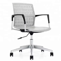 Chaise de bureau de conférence moderne en plastique avec dossier ajouré, respirante et très vendue