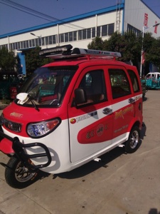 Triciclo con cabina de tres ruedas nuevo cerrado de China 2018 Triciclo de pasajeros tipo <span class=keywords><strong>gasolina</strong></span> - Product Image 5