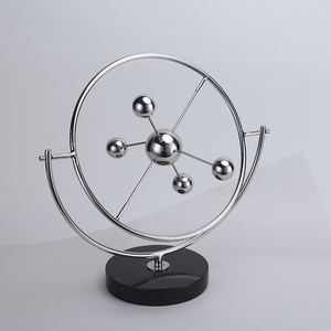 Escultura Giratoria <span class=keywords><strong>de</strong></span> Metal Plateado para Escritorio, Adorno con Base <span class=keywords><strong>de</strong></span> Mármol Negro, Decoración Moderna <span class=keywords><strong>de</strong></span> Lujo para el Hogar, Venta Directa <span class=keywords><strong>de</strong></span> Fábrica - Product Image 3