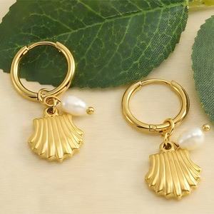 Pendientes de Perlas Naturales de Acero de Titanio, Pendientes de Concha Personalizados de Acero Inoxidable Chapados en Oro de 18K para Mujer, Joyería de Moda - Product Image 4