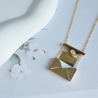 Bijoux en acier inoxydable plaqué or sans ternissement lettre d'amour personnalisée blancs enveloppe médaillon pendentif collier pour gravure au Laser