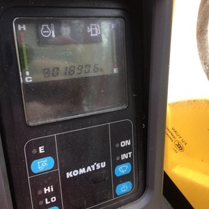 Excavadora de cadenas Komatsu PC78US de 7.8 toneladas, 95% nueva, usada, de alto rendimiento y bien mantenida, para proyectos de construcción y minería, en venta. - Product Image 4