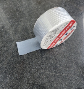 Cinta de butilo de papel de aluminio de membrana impermeable de alto rendimiento para reparación de fugas de goma duradera y efectiva - Product Image 2