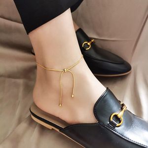 Chaîne de cheville ajustable en acier titane plaqué <span class=keywords><strong>or</strong></span> 18 carats pour <span class=keywords><strong>femme</strong></span>, design de niche de luxe léger, couleur inaltérable, haut de gamme - Product Image 1