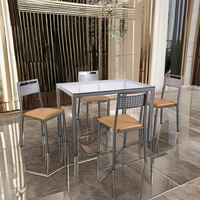 Ensemble moderne table et chaises de salle à manger italienne Mobilier de maison en métal pour salle à manger Cuisine Salon Villa Hôtel