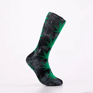Hochwertige Crew Baumwolle Hip Hop Hanf Sport Bunte Tie Dye Socken Benutzer definierte Unisex Weed Maple Leaf Socken