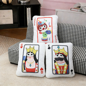 Almohada de Felpa con Diseño de Cartas de Póker Diamante Personalizada OEM/ODM - Cojín de Póker de Dibujos Animados Personalizado para Decoración del Hogar y Amantes de los Juegos - Product Image 3