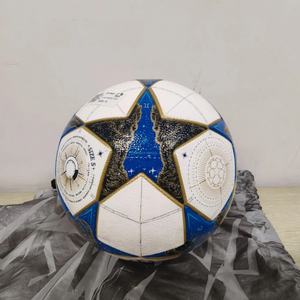 Ballon <span class=keywords><strong>de</strong></span> football professionnel personnalisé Taille officielle 5 Ballon <span class=keywords><strong>de</strong></span> football OEM Cuir PU thermocollé personnalisé pour <span class=keywords><strong>les</strong></span> matchs et l'entraînement - Product Image 3