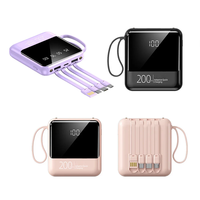 Mini chargeur portable Banques d'alimentation mobiles avec câbles intégrés Banque d'alimentation à charge rapide Banque d'énergie mince 10000mAh LOGO cadeau personnalisé