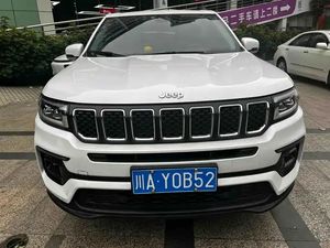 <span class=keywords><strong>Jeep</strong></span> <span class=keywords><strong>Grand</strong></span> Cherokee 4WD 2022 <span class=keywords><strong>2023</strong></span> 2024 Usado, con Personalización Interior, Volante a la Izquierda, Asientos de Cuero Oscuro, SUV - Product Image 2