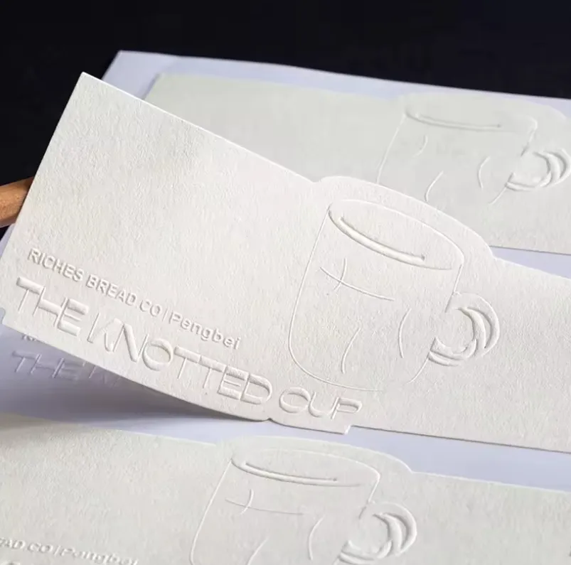 Наклейка с тиснением этикетки печать логотипа на заказ запечатывающая матовая наклейка на заказ клейкая наклейка с логотипом бренда