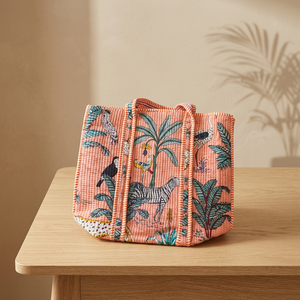 Hot Sale Travel <b>Handbags</b> <b>Quilted</b> Custom Shoulder Bag Colorful Animal Palm Printed Shopping Tote Bags All Season Use Tote Bags - Product Image 3