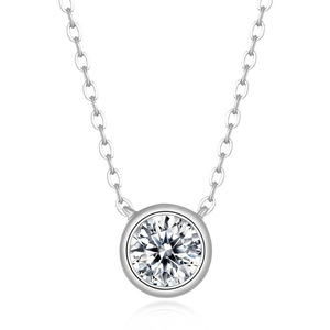 Collier pendentif en argent S925 avec diamant cultivé en laboratoire - Product Image 1