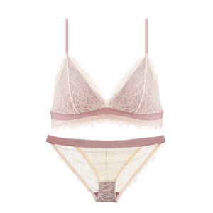 Soutiens-gorge et culotte ensemble filles petits <span class=keywords><strong>seins</strong></span> froncés Triangle tasse Sexy dentelle soutien-gorge Transparent Sexy culotte - Product Image 3