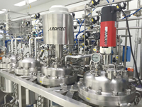 Homogénéisateur industriel avec système de réaction intégré, émulsifiant dispersant, capacité 50/100L, puissance 55/75KW pour processus chimiques