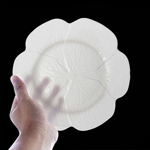 Assiettes plates en porcelaine fine blanche à motif <span class=keywords><strong>de</strong></span> feuilles <span class=keywords><strong>de</strong></span> chou, <span class=keywords><strong>assiette</strong></span> <span class=keywords><strong>de</strong></span> présentation rétro à fleurs en relief - Product Image 2