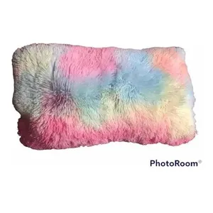Coussin décoratif Carla Depot en peluche à poils longs 37 cm, couleurs assorties - Product Image 4