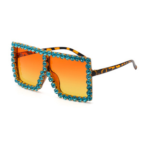 Lunettes de soleil surdimensionnées femmes nuances rouges grandes lunettes de soleil nouveau <span class=keywords><strong>grand</strong></span> une pièce mode lunettes de soleil verre UV400 Protection Logo personnalisé - Product Image 4