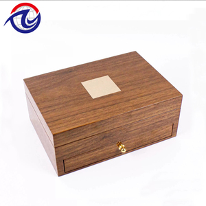 Caja <span class=keywords><strong>de</strong></span> color <span class=keywords><strong>de</strong></span> registro personalizada Embalaje con logotipo en relieve Rectángulo Caja <span class=keywords><strong>de</strong></span> regalo <span class=keywords><strong>de</strong></span> <span class=keywords><strong>madera</strong></span> Cajas <span class=keywords><strong>de</strong></span> embalaje - Product Image 2