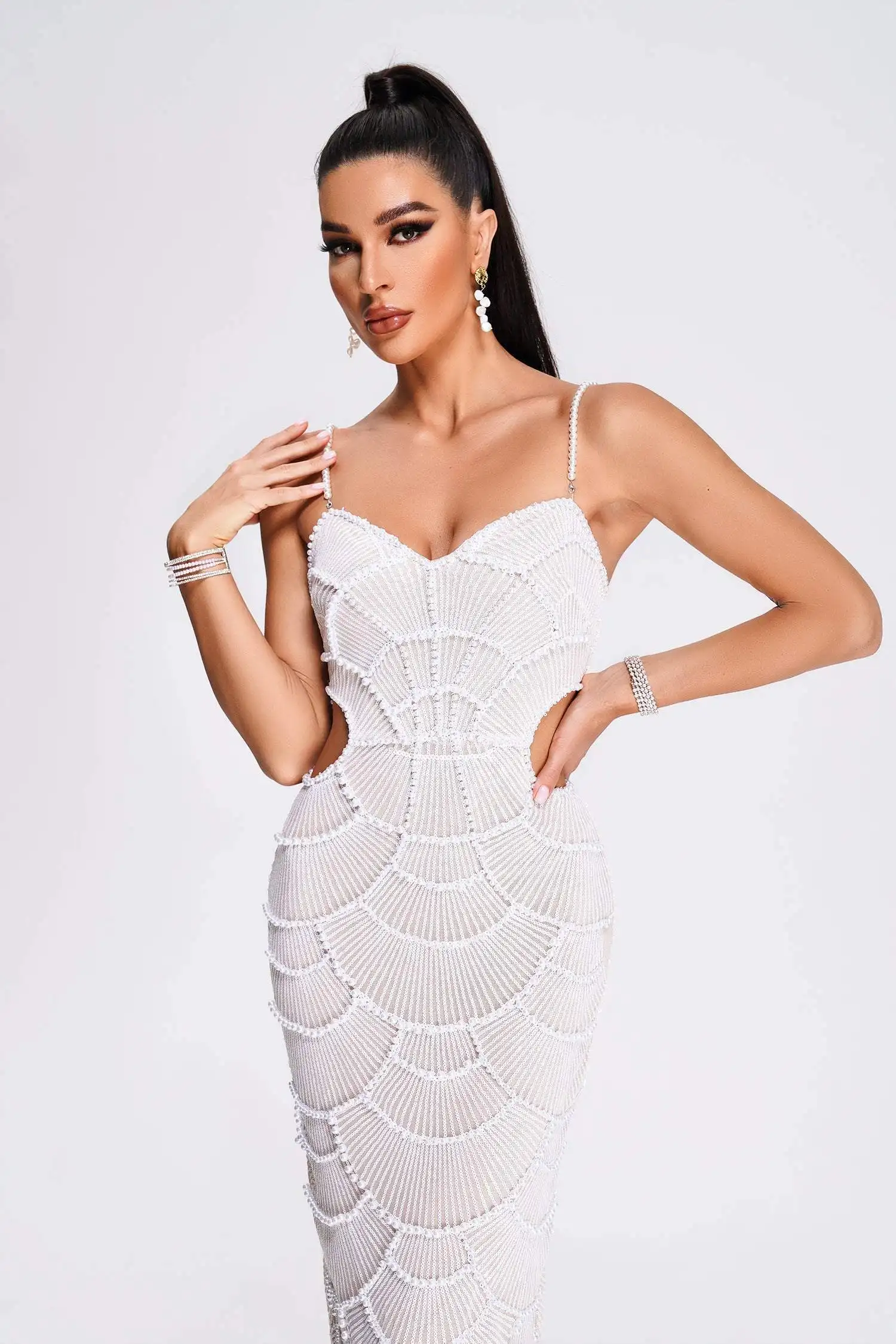 Mesdames Celebrity Sequin Vestidos Sexy Elegant Bodycon Backless Sleeveless White Sequin Pearl Midi Party Evening Dress Women