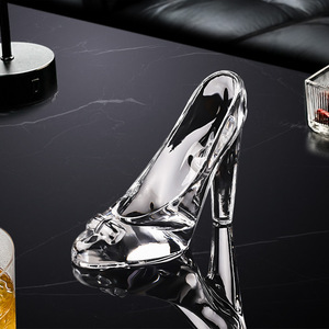 Style Européen Simple Transparent Cristal Verre Talons Hauts <span class=keywords><strong>Cendrillon</strong></span> Inspiré Princesse Couple Thème Amour Accompagnant Cadeaux - Product Image 3