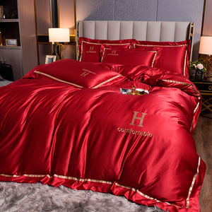 Set di Biancheria da Letto di Lusso in Seta per Hotel, Set Morbido di 4 Pezzi con Lenzuolo con Angoli in Seta per Casa e Famiglia - Product Image 4