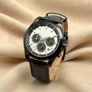 Reloj Deportivo Cronógrafo Plateado con Esfera Rosa Brillante, Subesferas Blancas y Correa de Cuero Marrón Grabado - Product Image 4