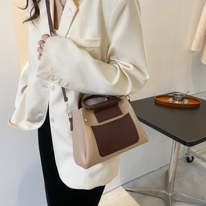 <span class=keywords><strong>Sac</strong></span> à main rétro tendance en <span class=keywords><strong>cuir</strong></span> PU avec coutures contrastées, grande capacité, <span class=keywords><strong>sac</strong></span> seau, <span class=keywords><strong>sac</strong></span> messager pour <span class=keywords><strong>femme</strong></span> - Product Image 3