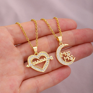Bijoux en zircon brillant d'amour élégant en acier inoxydable <span class=keywords><strong>collier</strong></span> pendentif en forme de coeur creux étoile maman maman lettre pour cadeau de fête <span class=keywords><strong>des</strong></span> mères - Product Image 4
