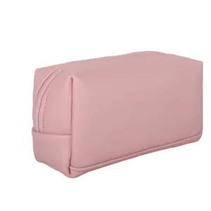 2023 Factory Pink PU Travel Makeup Bag Reusable Tyvek Cosmetics Toiletry Bag For Women With Zipper And Logo Pattern
