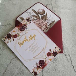 <span class=keywords><strong>Enveloppe</strong></span> d'invitation de <span class=keywords><strong>mariage</strong></span> <span class=keywords><strong>A5</strong></span> au design personnalisé 2023 avec ligne de bord en feuille d'or - Product Image 3