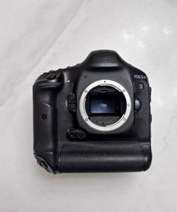 Capteur plein format 18,1 MP + 14 images par seconde — la 1D X est le summum de la vitesse et de la qualité d'image ! - Product Image 1
