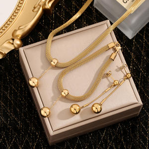 Conjunto de Joyería de Latón Chapado en Oro de 18K para Mujer, Collar con Colgante de Letra, Trébol, Concha, Mariposa y Corazón, con Circonita, para Bodas y Fiestas - Product Image 2