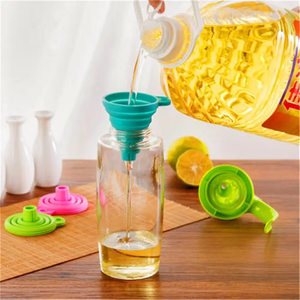 Mini Foldable Funnel Silicone Collapsible Funnel Folding Portable Funnels Be Hung Household Liquid Dispensing Telescopic - Product Image 3