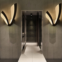 Applique murale LED moderne en forme de V, corps en métal contemporain pour salon, salle à manger, chambre, cuisine, avec changement de couleur