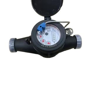 带多个喷嘴和簧片开关的塑料水表 - Product Image 1