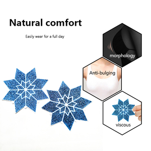 Cache-tétons adhésifs imperméables pour femmes, sans bretelles, brillants, en forme de flocon de neige bleu, sexy, pour fête de Noël - Product Image 2