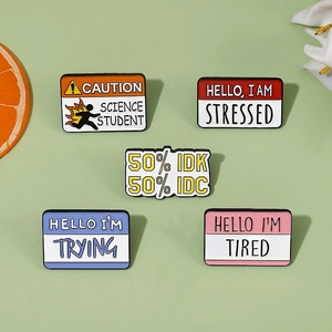 Bonjour JE suis En Train de Creative Lettre Émail Broche Géométrie Bonjour Im Fatigué Phrase Alliage Pins Badge Vêtements Accessoires Polyvalent - Product Image 2
