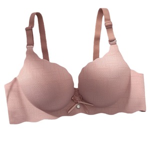 Soutien-gorge sexy sans coutures pour jeunes femmes à petite poitrine, avec effet push-up et réglable, sans armatures, anti-affaissement, une pièce, épaissi - Product Image 1
