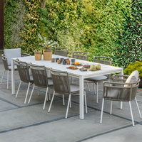 Ensemble de salle à manger d'extérieur moderne et durable pour villa, balcon, cour, table et chaises en rotin tressé, mobilier de jardin d'extérieur