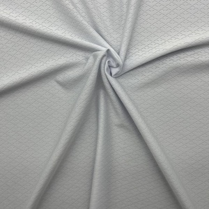 Tessuto in maglia jacquard bianco in poliestere ed elastan, elasticizzato in 4 direzioni, traspirante, a rete, per <span class=keywords><strong>maglie</strong></span> da <span class=keywords><strong>calcio</strong></span>, abbigliamento sportivo e biancheria da letto - Product Image 1