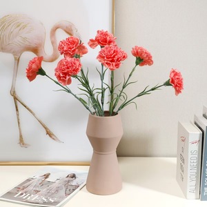 YL Venta al por Mayor de <span class=keywords><strong>Claveles</strong></span> Artificiales Hechos a Mano de 50cm, para Graduación, Día de la Mujer, Día de la Madre, Navidad, de Alta Simulación, de Seda, de una Sola Rama - Product Image 3