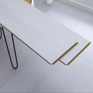 Chine Liquidation d'usine Revêtement de <span class=keywords><strong>sol</strong></span> <span class=keywords><strong>stratifié</strong></span> HDF étanche pour salle de bain Salon Cuisine à bas prix AC3 Taux de résistance à l'usure - Product Image 1