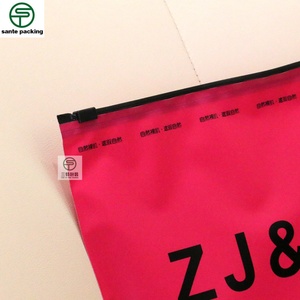 Sacs en plastique refermables personnalisés avec logo givré imprimé, recyclables, avec valve, pour l'emballage de vêtements, de chaussettes, de chaussures et de fourrures - Product Image 6