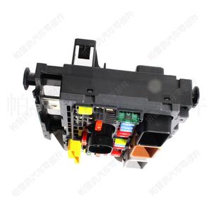 Porte-fusibles Peugeot Partner 2008-2024 9809742780 R19 RO2 ABS - Product Image 4