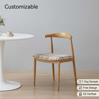 Chaise de salle à manger moderne pour écoles, auberges, restaurants et hôtels, avec structure en bois massif, tailles personnalisables, usage commercial, mobilier de restaurant