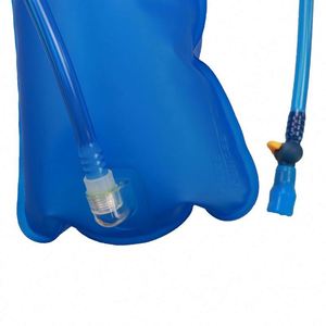 Poche à eau pliable personnalisée avec logo, fabriquée en Chine, pour la randonnée, la pêche, la navigation de plaisance et les sports de plein air - Product Image 6